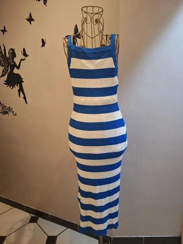 Vestido de rayas marineras y botones dorados – photo 3